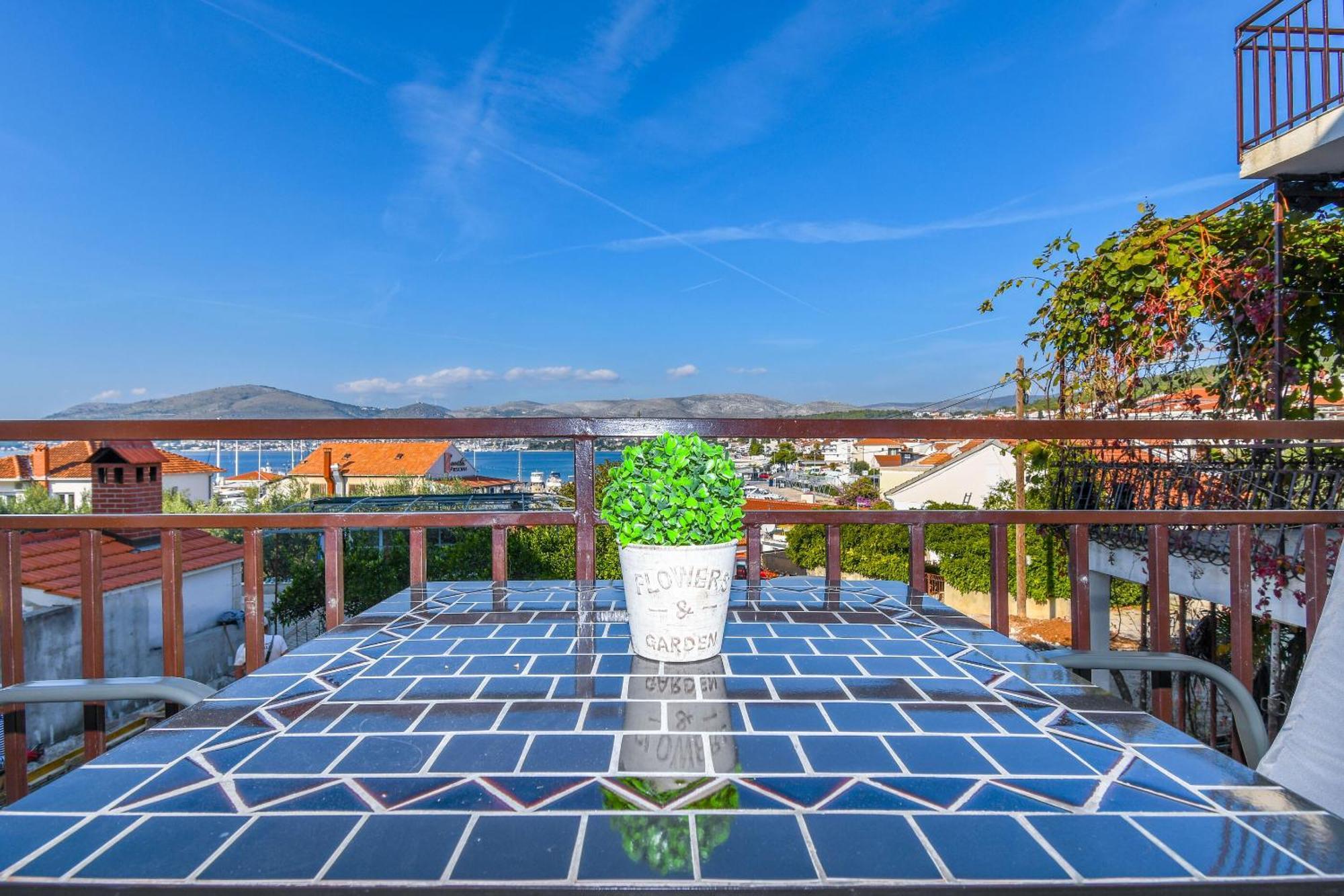 Apartment Mara Trogir Exterior foto