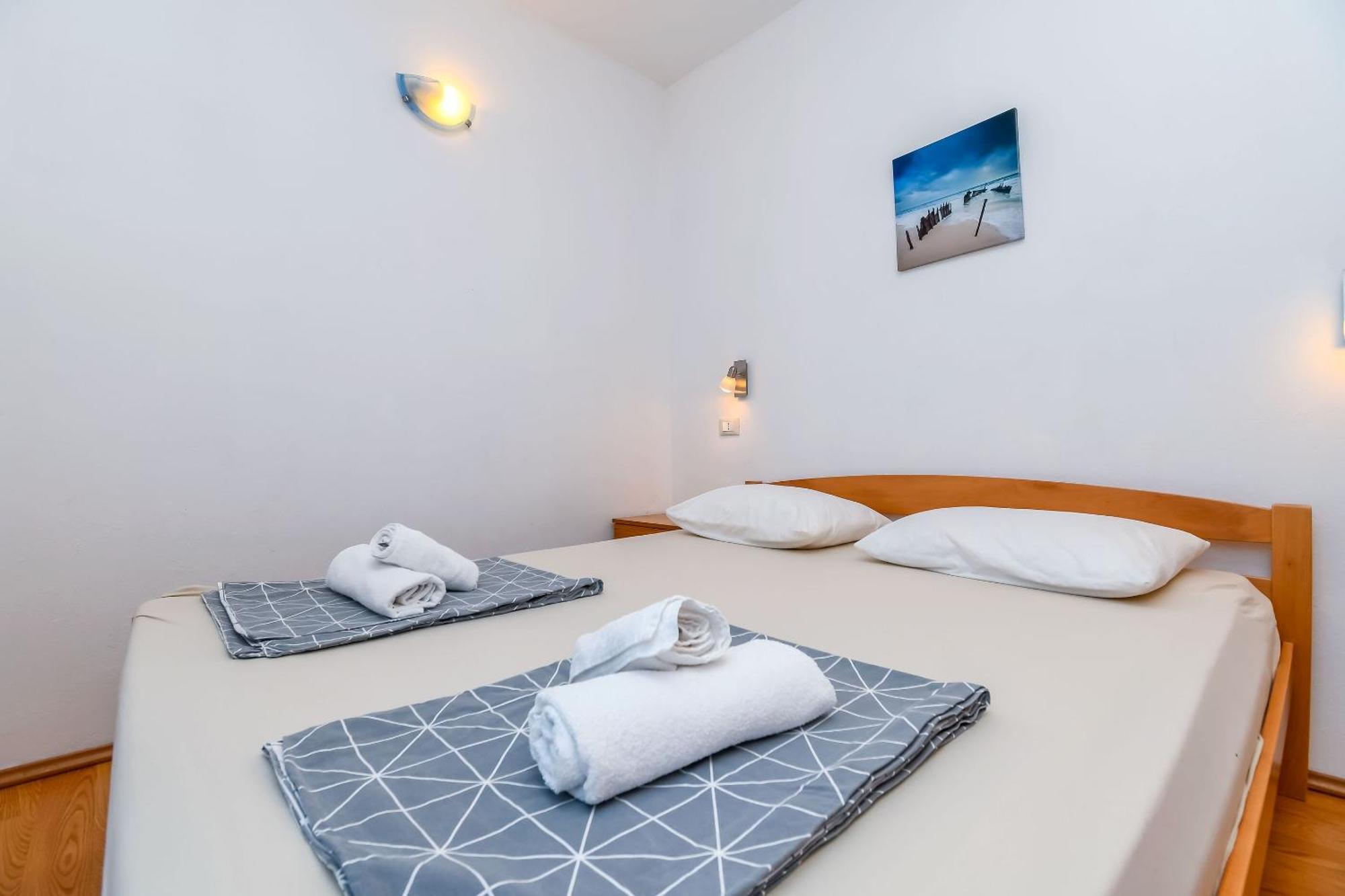 Apartment Mara Trogir Exterior foto